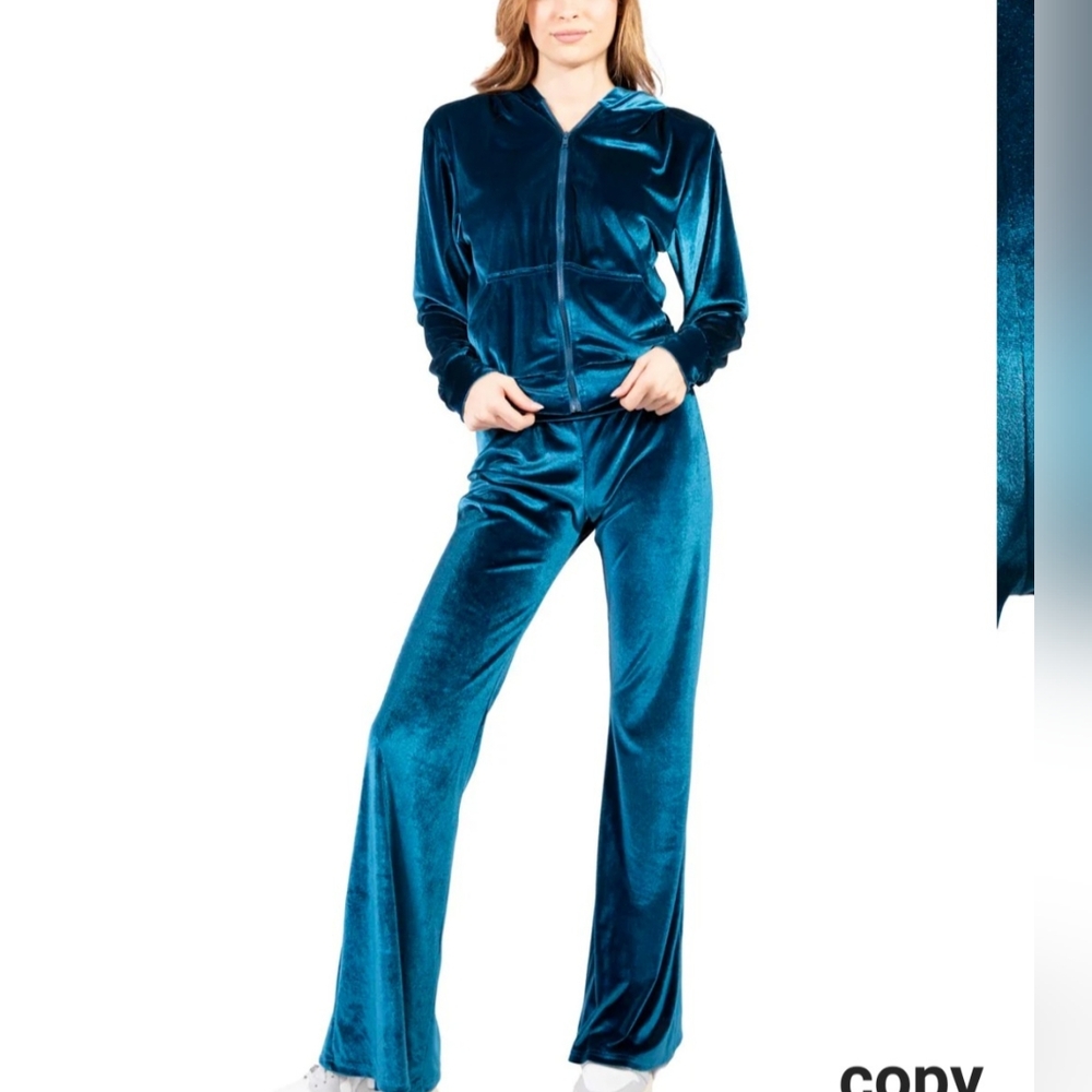 Frenzii Velvet jumpsuit